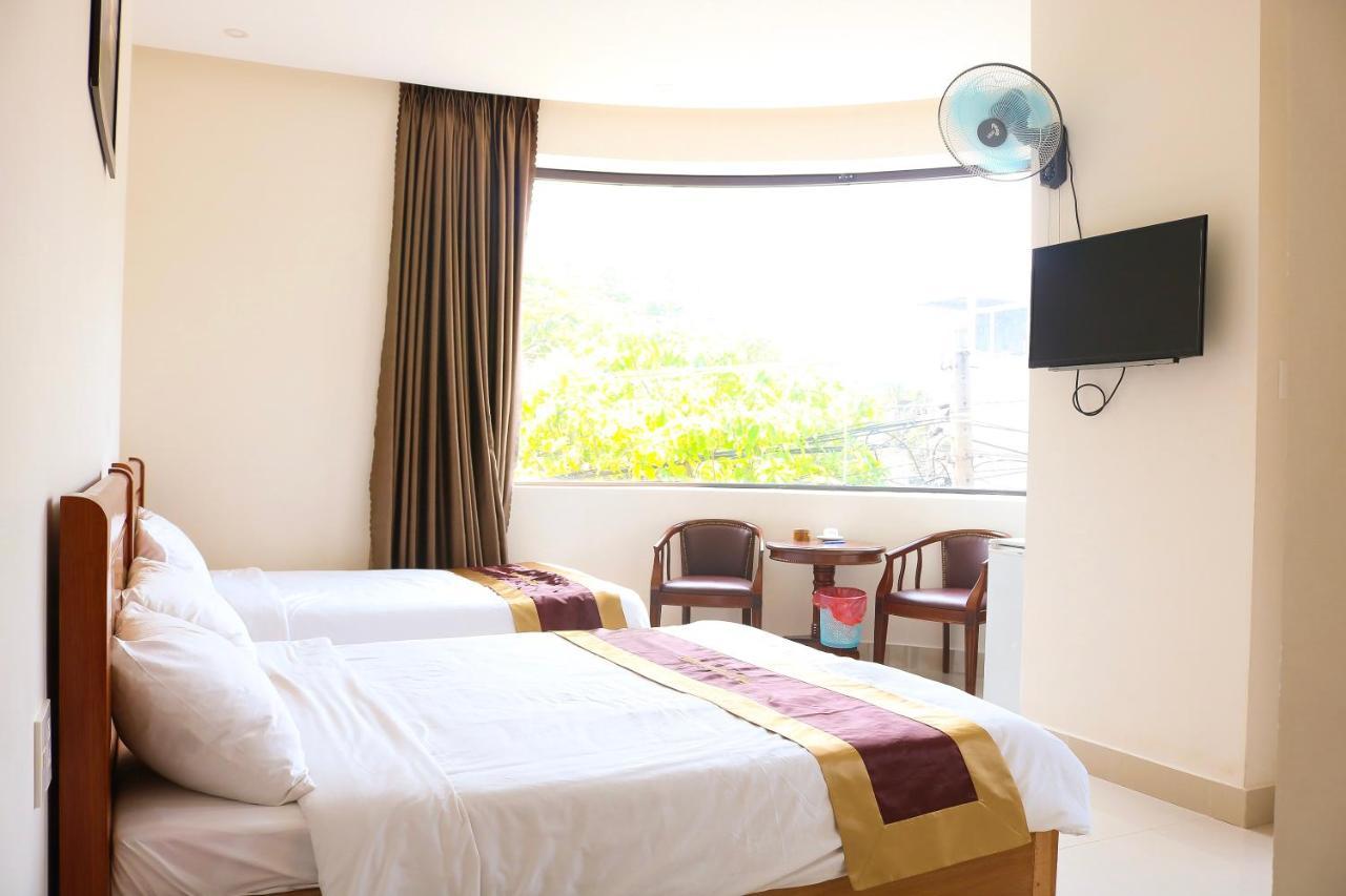 Phuc Ngoc Hotel Danang Exterior photo