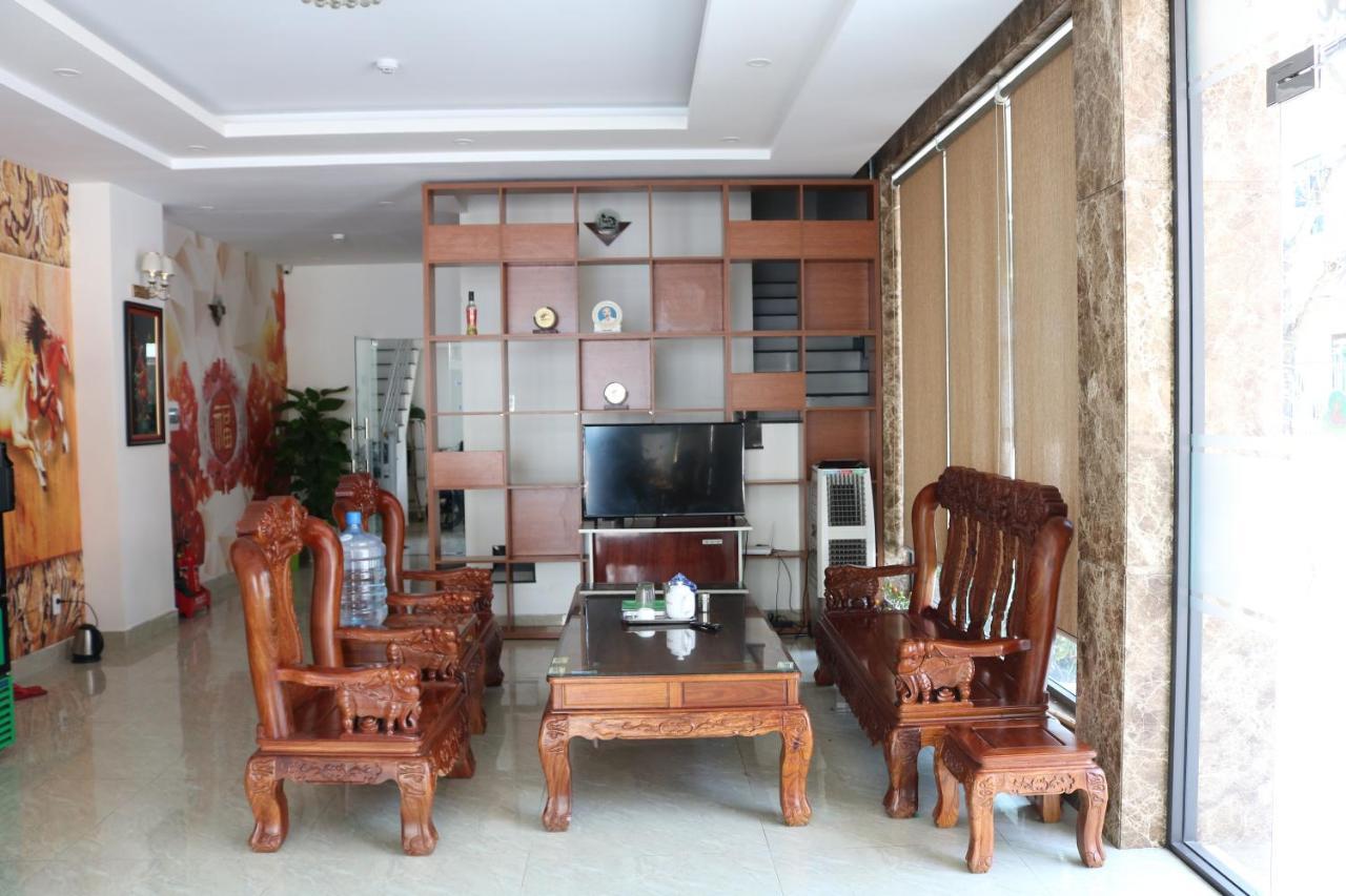 Phuc Ngoc Hotel Danang Exterior photo