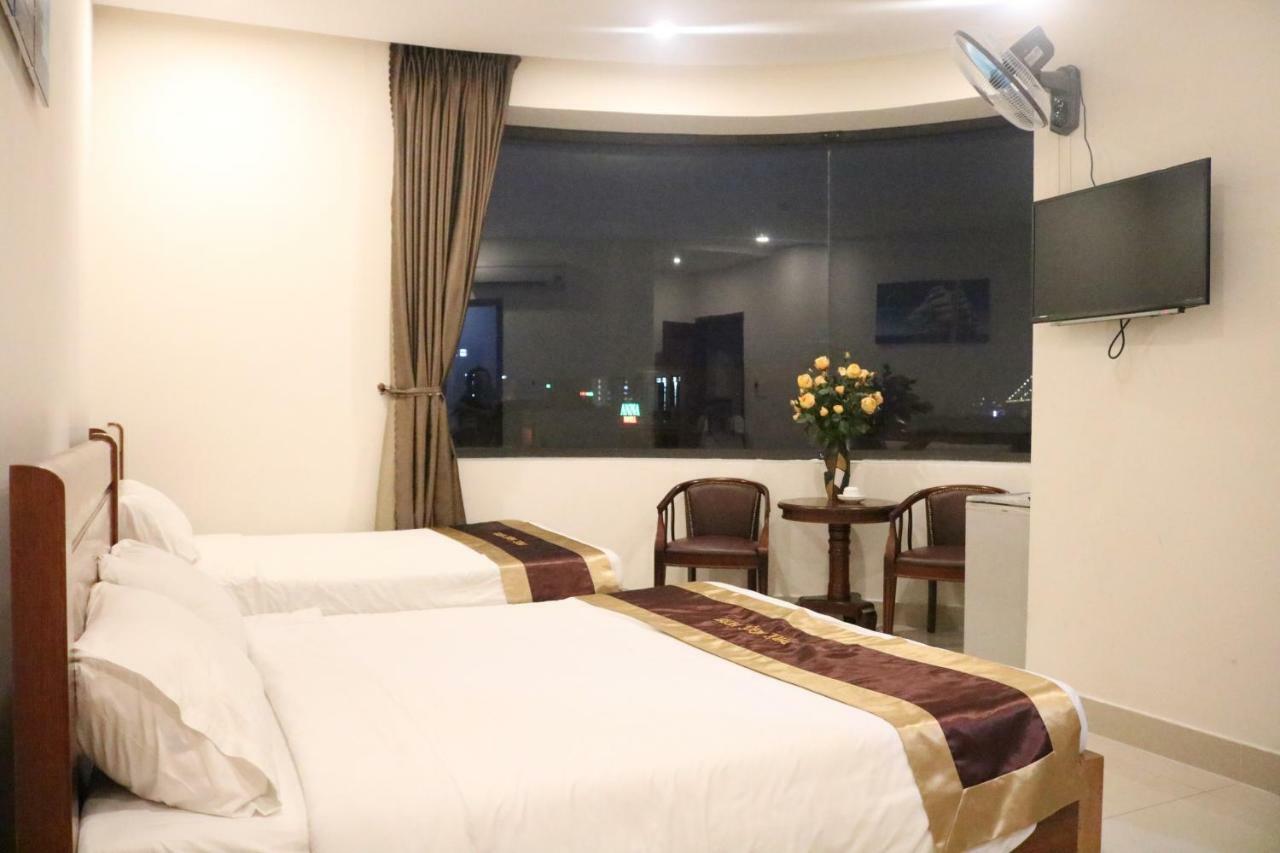 Phuc Ngoc Hotel Danang Exterior photo